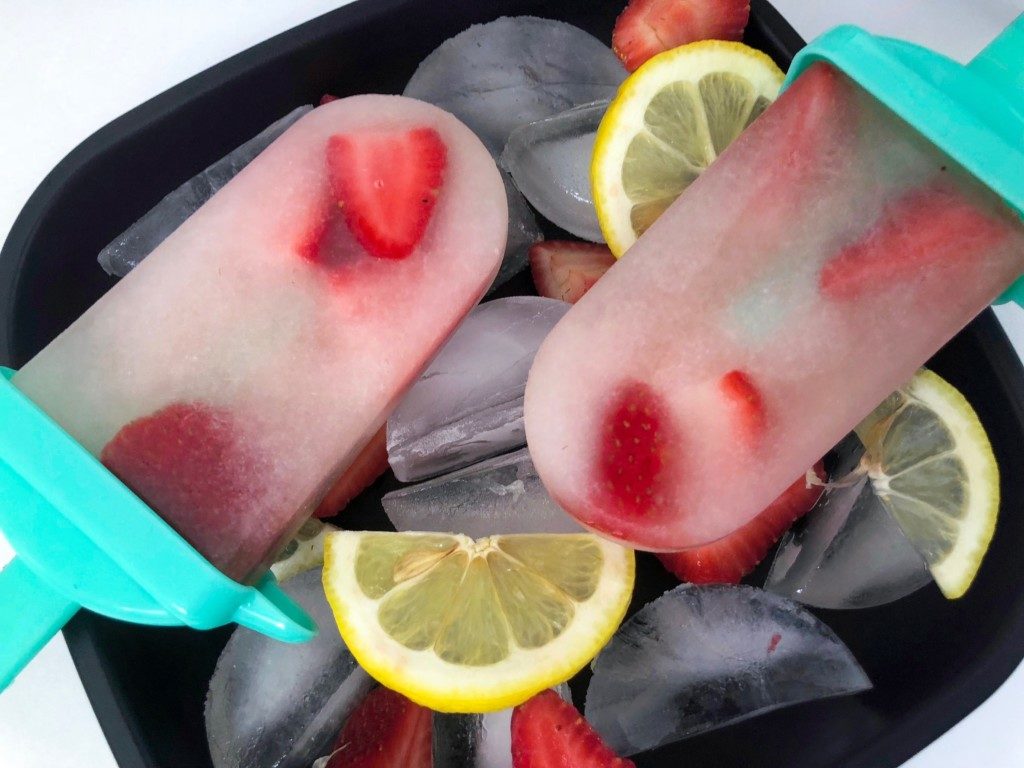 strawberry lemonade popsicles