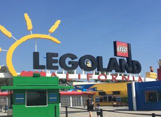 Entrance sign for Legoland California