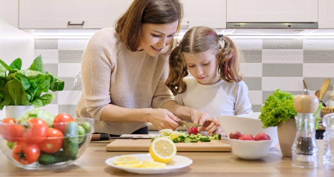 kids cooking